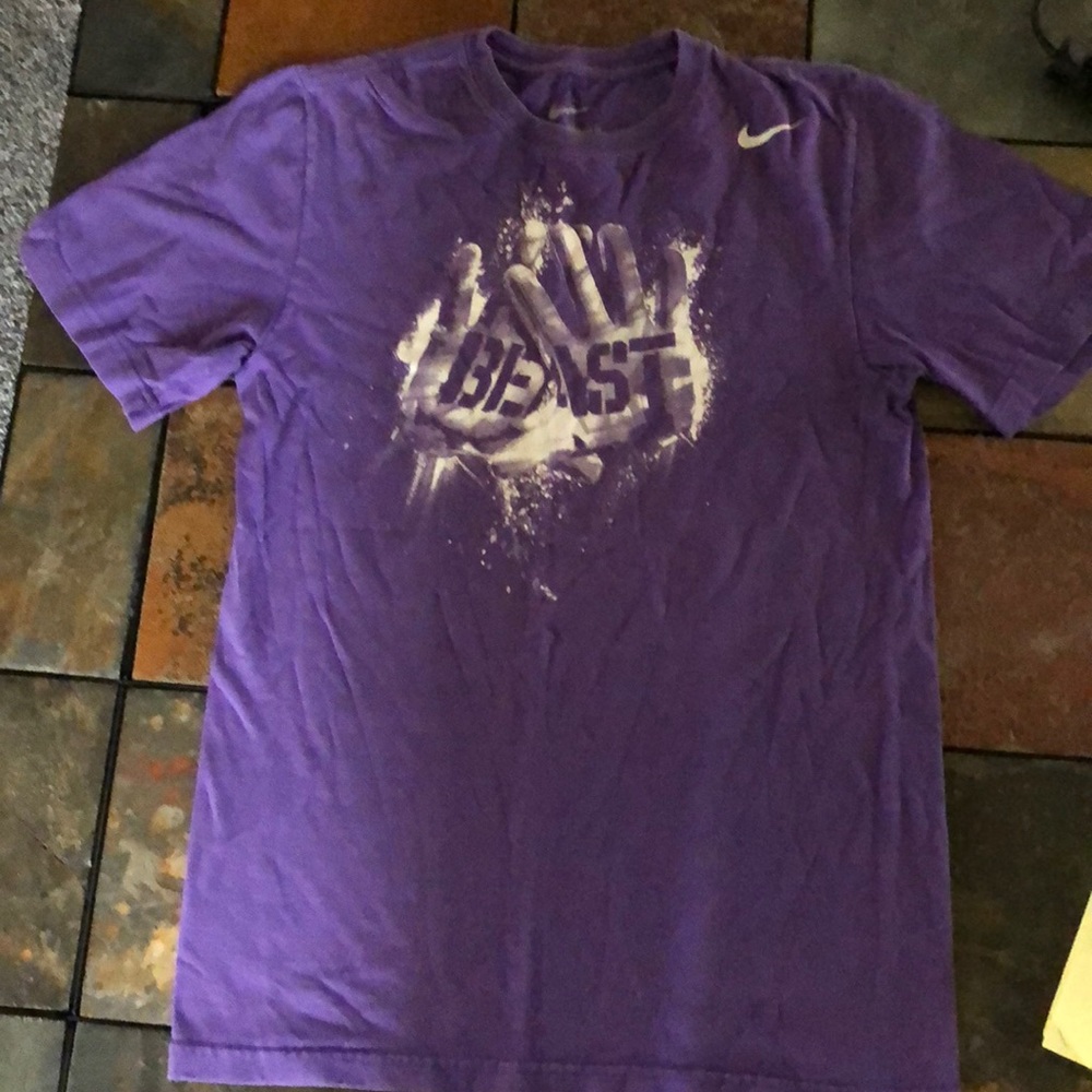 Men’s Nike shirt